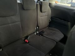 Photo of the vehicle Toyota Estima