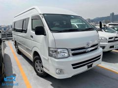 Photo of the vehicle Toyota HiAce