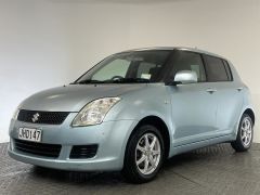 Photo of the vehicle Suzuki Swift