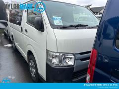 Photo of the vehicle Toyota HiAce