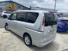 Photo of the vehicle Nissan Serena