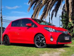 Photo of the vehicle Toyota Vitz