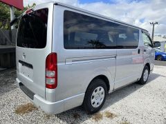 Photo of the vehicle Toyota HiAce