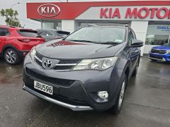 Photo of the vehicle Toyota RAV4