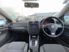 Photo of the vehicle Volkswagen Golf