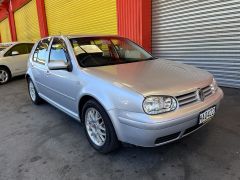 Photo of the vehicle Volkswagen Golf