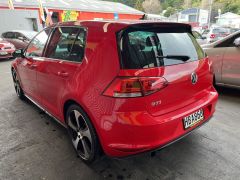 Photo of the vehicle Volkswagen Golf