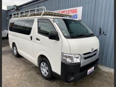 Photo of the vehicle Toyota HiAce