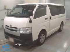 Photo of the vehicle Toyota HiAce