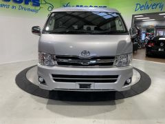 Photo of the vehicle Toyota HiAce