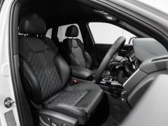 Photo of the vehicle Audi SQ5