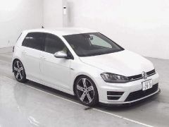 Photo of the vehicle Volkswagen Golf