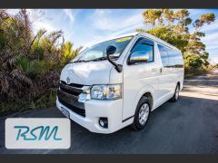 Photo of the vehicle Toyota HiAce