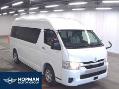 Photo of the vehicle Toyota HiAce