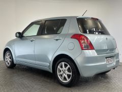 Photo of the vehicle Suzuki Swift