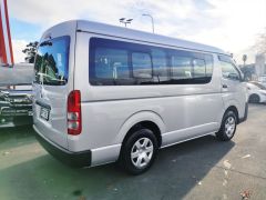 Photo of the vehicle Toyota HiAce