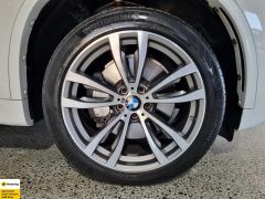 Photo of the vehicle BMW X5