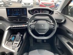 Photo of the vehicle Peugeot 3008