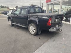 Photo of the vehicle Isuzu D-Max