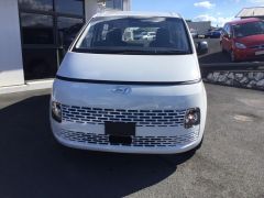 Photo of the vehicle Hyundai Staria