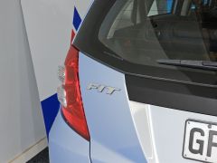 Photo of the vehicle Honda Fit