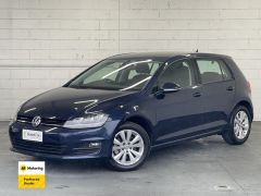 Photo of the vehicle Volkswagen Golf