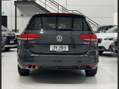 Photo of the vehicle Volkswagen Passat