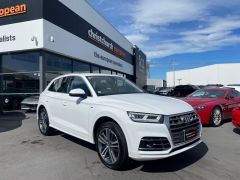 Photo of the vehicle Audi Q5