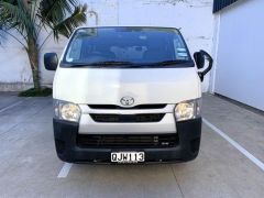 Photo of the vehicle Toyota HiAce