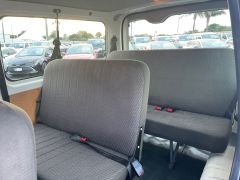 Photo of the vehicle Toyota HiAce