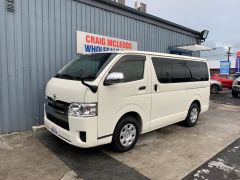 Photo of the vehicle Toyota HiAce