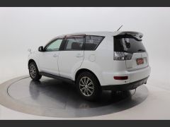 Photo of the vehicle Mitsubishi Outlander