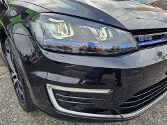 Photo of the vehicle Volkswagen Golf