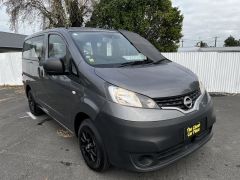 Photo of the vehicle Nissan NV200