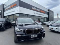 Photo of the vehicle BMW X5