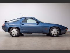 Photo of the vehicle Porsche 928