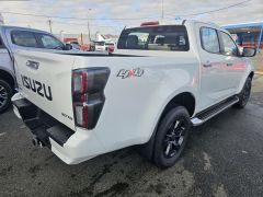 Photo of the vehicle Isuzu D-Max