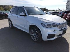 Photo of the vehicle BMW X5