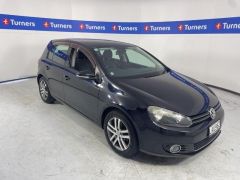 Photo of the vehicle Volkswagen Golf