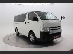 Photo of the vehicle Toyota HiAce