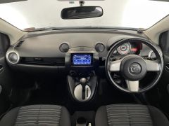 Photo of the vehicle Mazda Demio