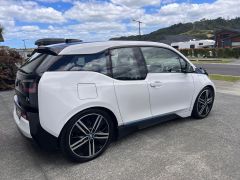 Photo of the vehicle BMW i3