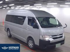 Photo of the vehicle Toyota HiAce