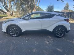 Photo of the vehicle Toyota C-HR