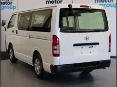 Photo of the vehicle Toyota HiAce