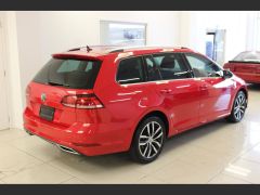 Photo of the vehicle Volkswagen Golf