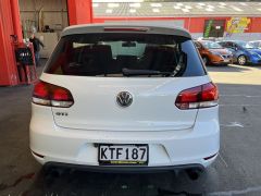 Photo of the vehicle Volkswagen Golf