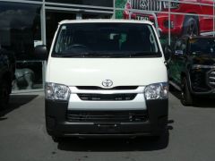 Photo of the vehicle Toyota HiAce