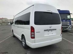 Photo of the vehicle Toyota HiAce