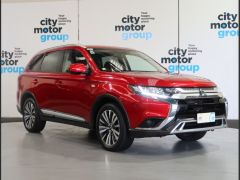 Photo of the vehicle Mitsubishi Outlander